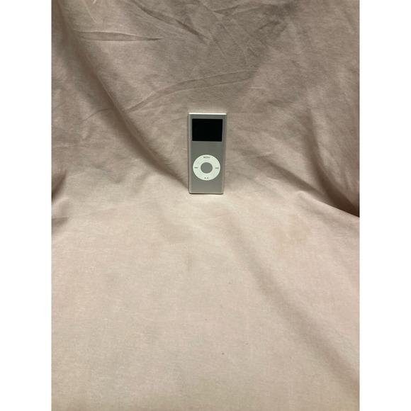 Apple Other - 2GB IPOD Silver Model MA477LL Tested Works